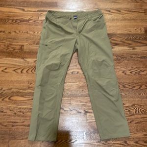 Patagonia Hiking Pants, Mens size 32